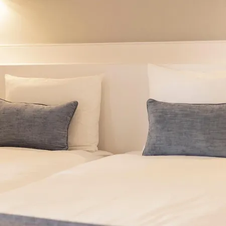 Casa Aguarelas - Apartamento *